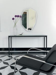 Konsolė Sovet Slim 4 legs